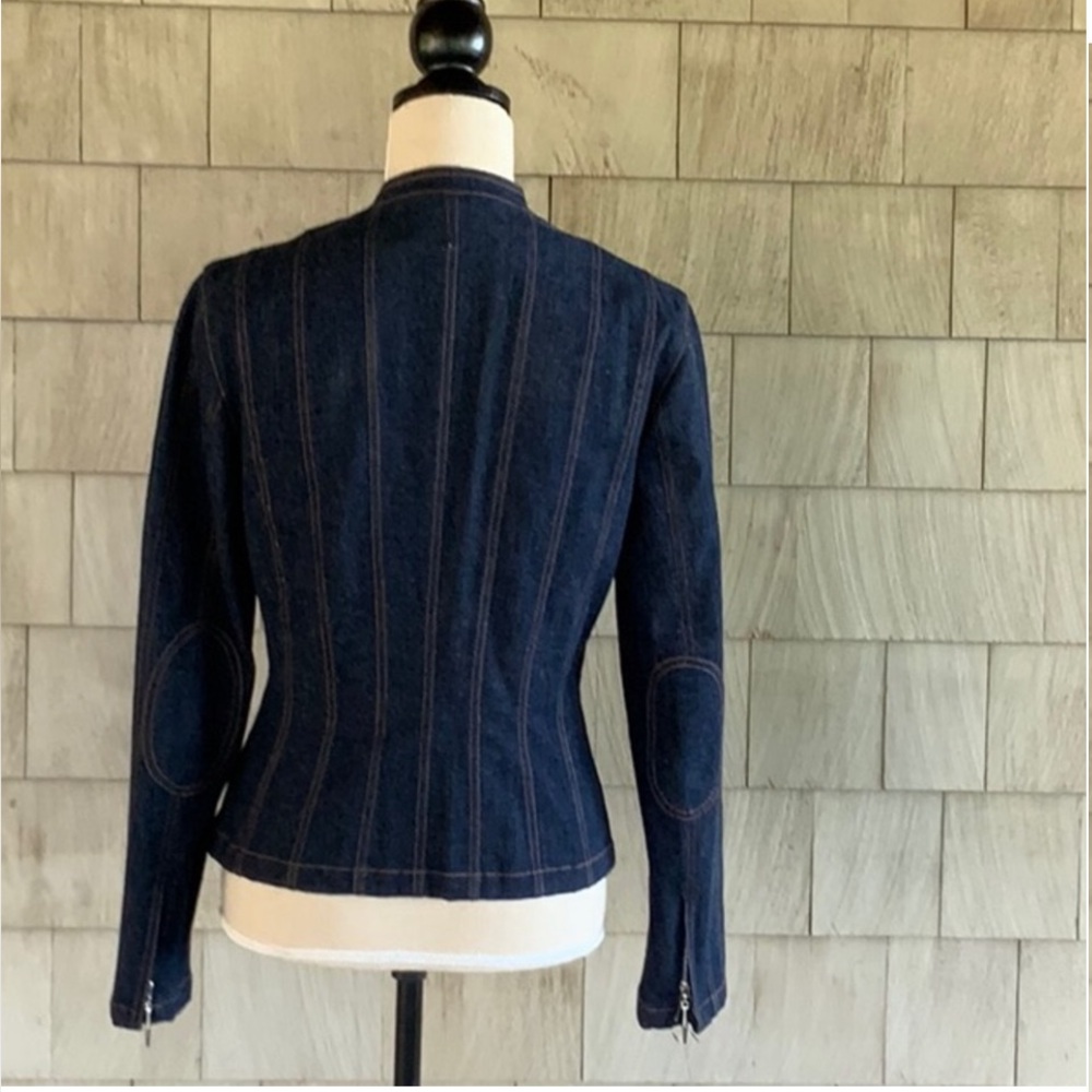 Classy Escada Jacket and Pants Set - Picture 8 of 13